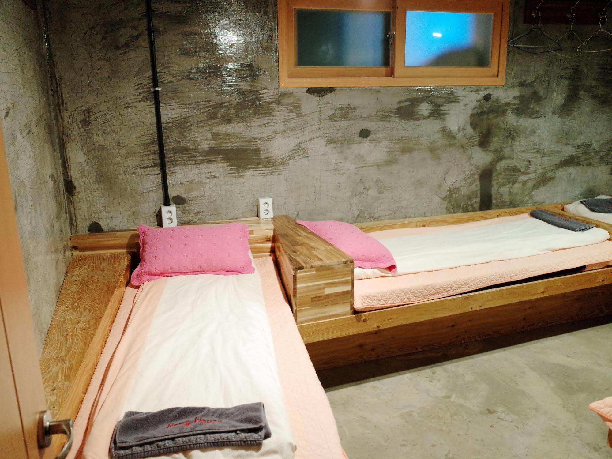 Bong Backpackers Hostel Seoul Exterior photo