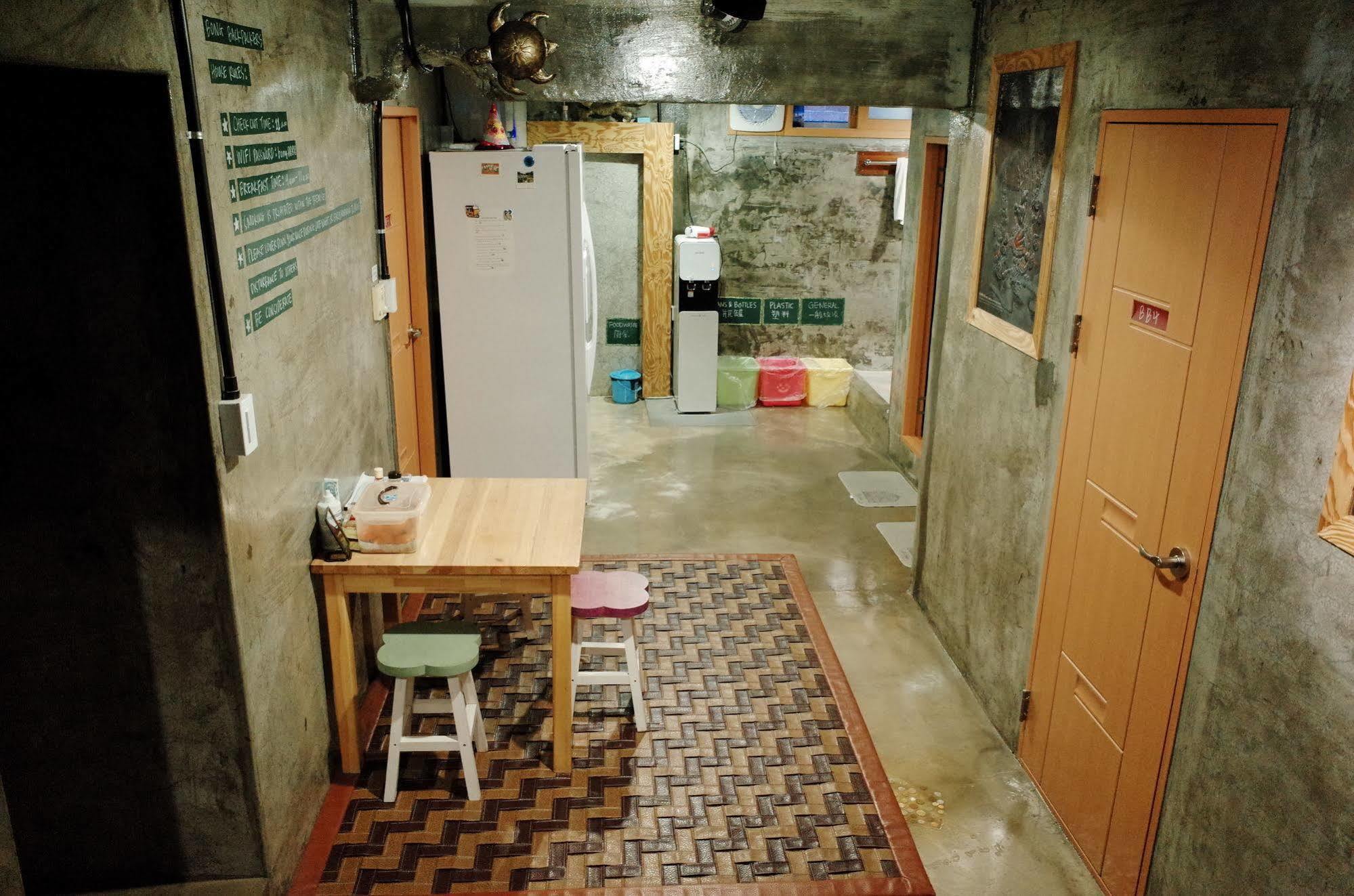 Bong Backpackers Hostel Seoul Exterior photo