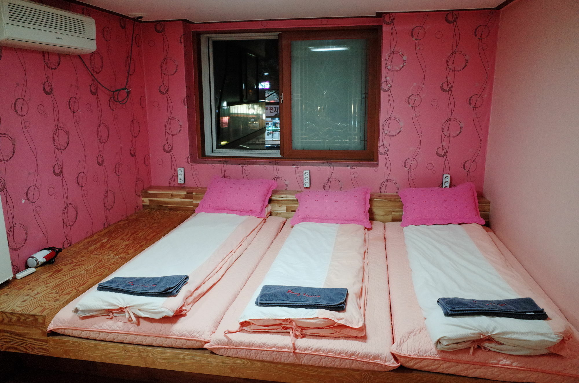 Bong Backpackers Hostel Seoul Exterior photo